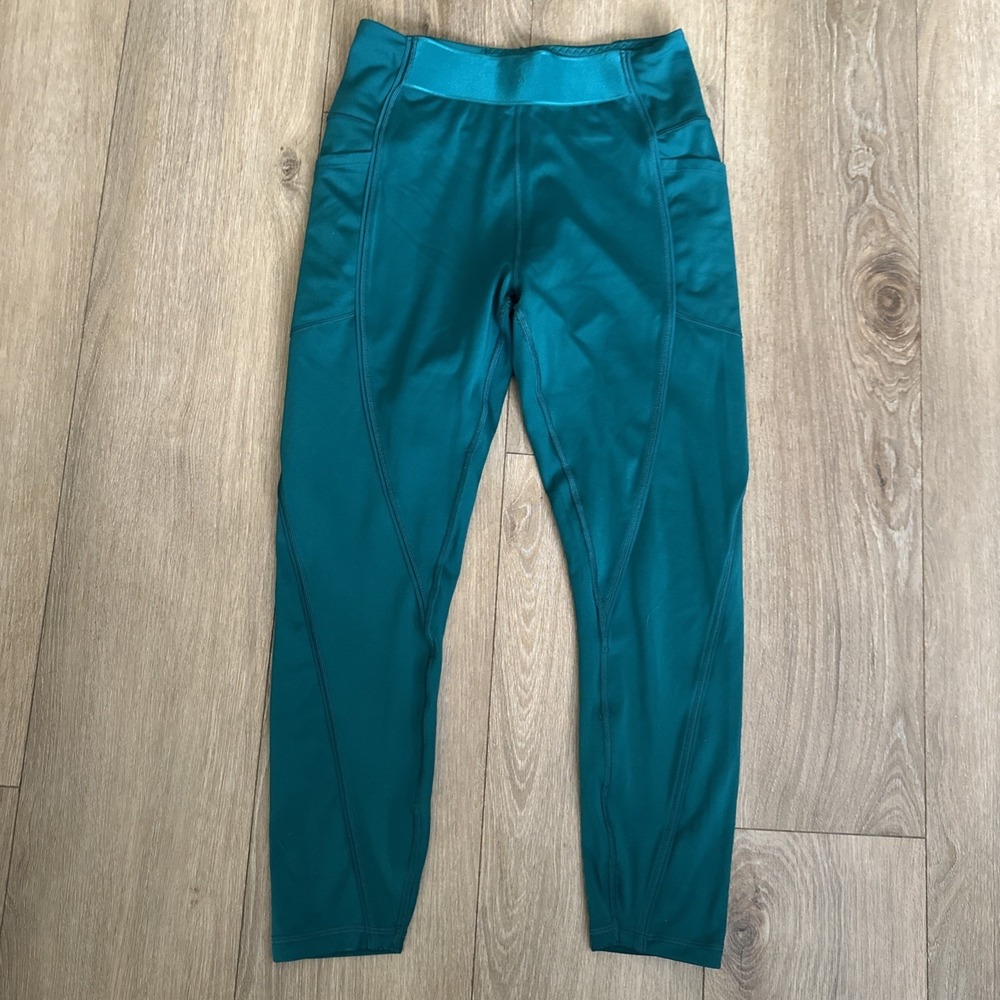 Victoria Secret Green Leggings Medium Short Holiday Athleisure Designer